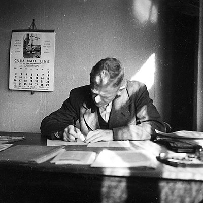 Schreibtischarbeit 1951